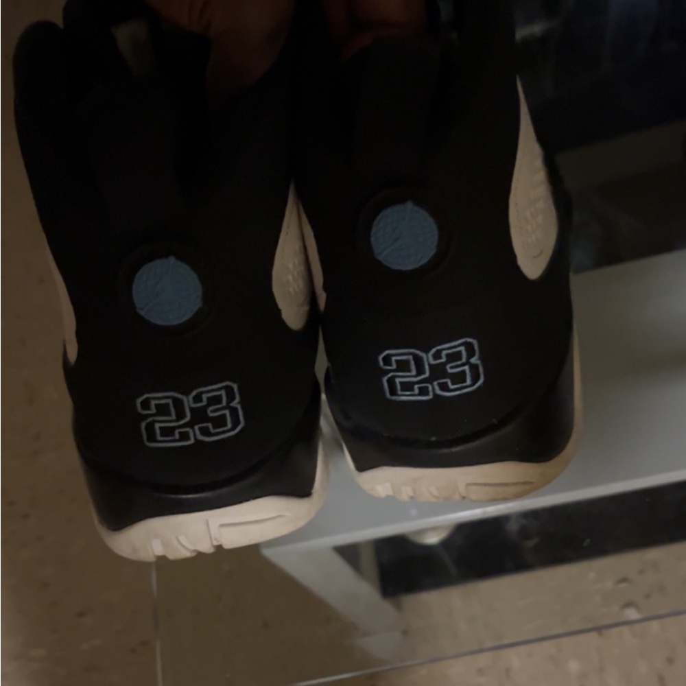 Jordan 9 sneaker